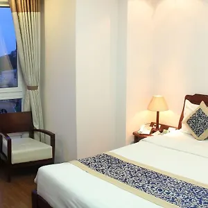 Lakeside Palace Hotel 3*