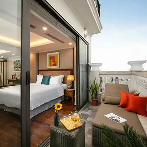 Hotel Dalvostro Valentino & Hanoi