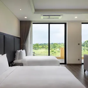 Wyndham Sky And Hotel