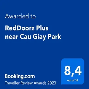 Hotel Reddoorz Near Cau Giay Park