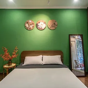 Hang Tre 5min To Bar Street Apartment Hanoi