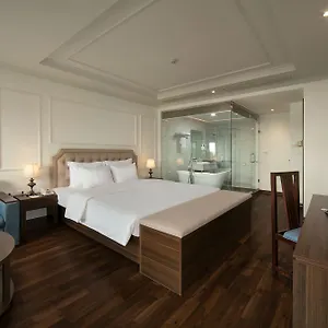 Quoc Hoa Premier Hotel 4*