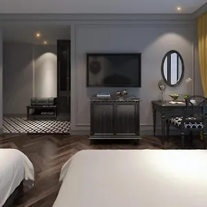 Bay Luxury Hotel