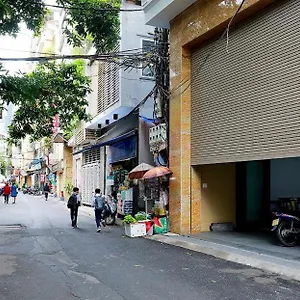 Apartment Cl# Stylist Apt* Kitchen/wash*cat Linh Station