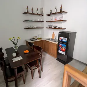 Wine Room# 1brs#1 Min To Hoan Kiem Lake#balcony#operahomestay# Netflix * 하노이