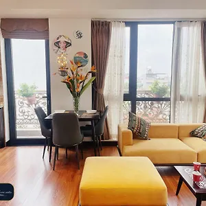 -natural Light -projector -spacious - 2br Incenter Hanoi