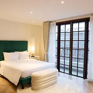 By La Sinfonia Tong Dan Apartment *