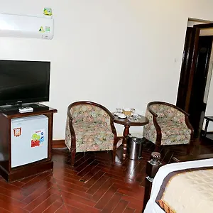 Au Отель 2*