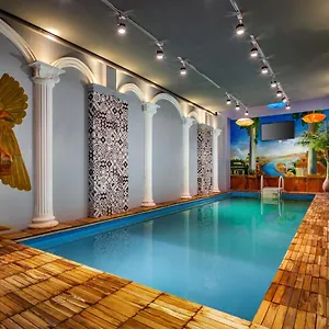 Babylon Garden Hostel Hanoi