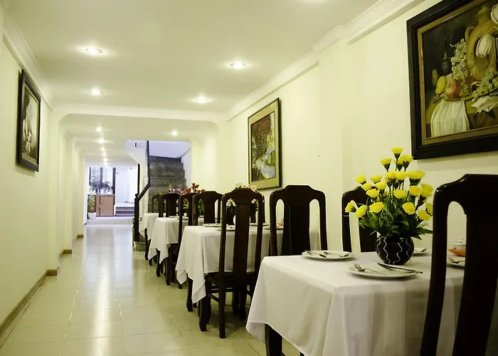 Hanoi Blue Moon Hotel photo