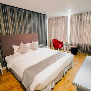 Riverside Boutique Hotel 3*