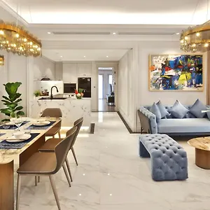 By Vitrine Apartment