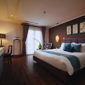 Hotel Emerald Waters Classy 4*