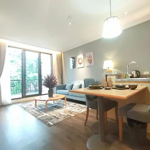 Hong Gia Tue View アパートホテル ハノイ市