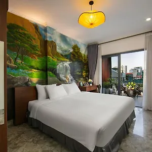 La Cascada House & Travel Hotel