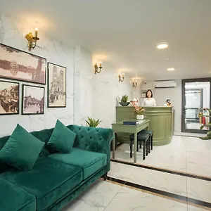 Gatsby 3*
