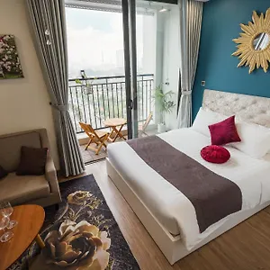 Rosee House -luxury In Vinhomes Greenbay Hanoi