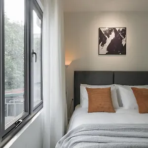 Apartment Full Sunshine With Balcony, Quiet And Security