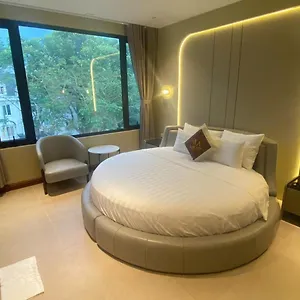 Khach San Lam Anh 7 Hotel 4*