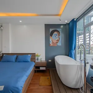 Apartment Holly's Elegance Retreat With Bathtub In Old Quarter