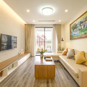 Luxe Paradise Tay Ho 4* Hanói