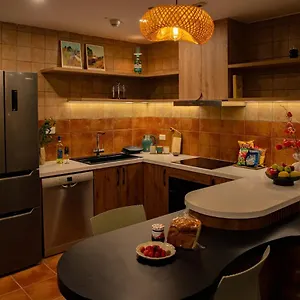 Apartment Eclectic & Popart 2 Bedroom With View