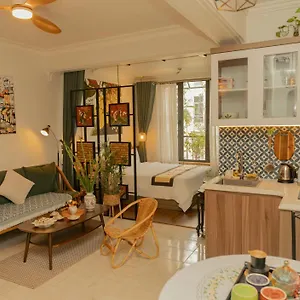 Amazing View, Natural View, 3' To Hoan Kiem Lake, Free Wifi, Netflix, 2 Beds, 1 Toilet-2 Showers Apartment *