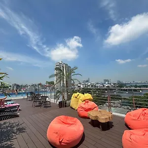 호텔 Luxe Paradise Premium Pham Hong Thai