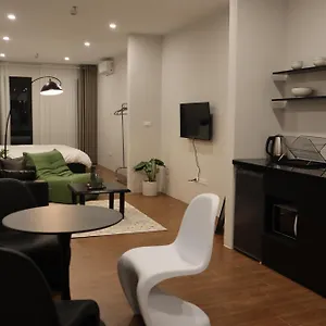 Apartment Brand New Modern Style & Netflix