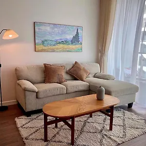 Ho 1 Phong Ngu Tai Chung Cu Iconic Long Bien Ha Noi