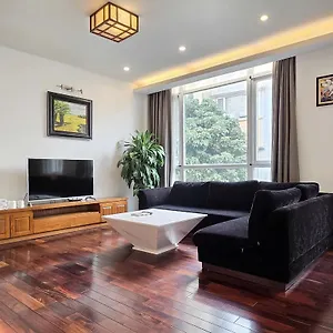 3f 14 Alley 31 Xuan Dieu * Hanoi