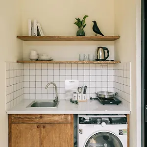 Amber Glow - Cozy Retreat Near Lake-free Laundry 아파트 *