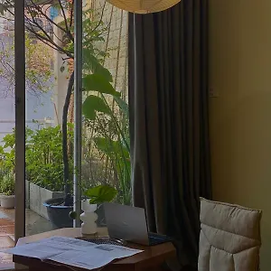 شقة Pentstudio With Garden