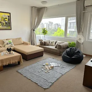 Zuzi To Ngoc , West Apartament Hanoi