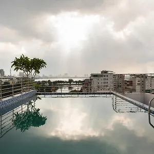 Luxe Paradise & فندق