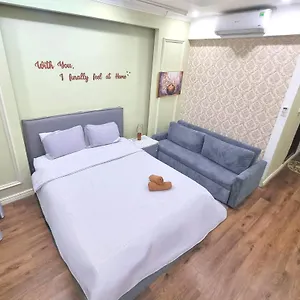 Lushstay - Balcony-bathtub Apartment *