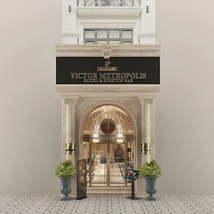 Hotel Victor Metropolis & Rooftop Bar