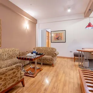 Ξενοδοχείο Golden Sunshine And Travel 4*
