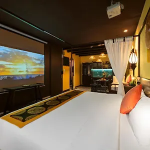 Old Quarter Lux Boutique Railview Retreat Hanoi