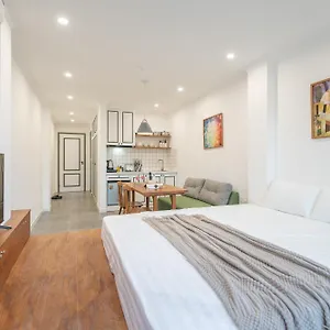 Deluxe In Centre Hanoi-100m2 Rooftop For Group * هانوي