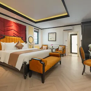 Golden Boutique