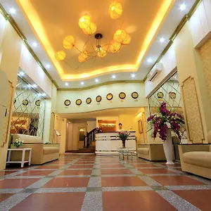 Royal Palace 2 מלון