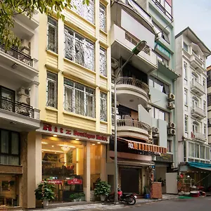 Ritz Boutique Hotel 3*