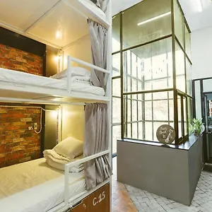Legia'S Hostel *