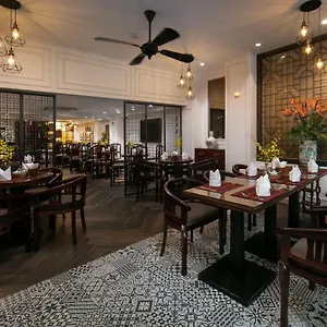 Hong Ngoc Dynastie Boutique & 4*