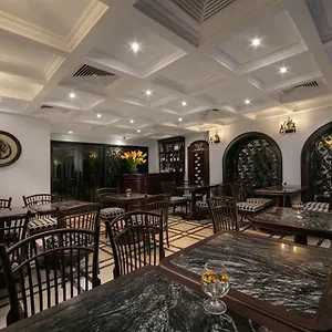 Hotel Canary
