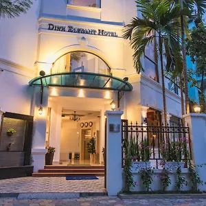 Dinh Elegant Hotel 3*