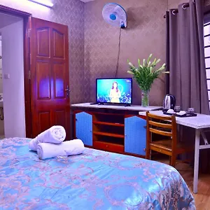 Mia House 2*
