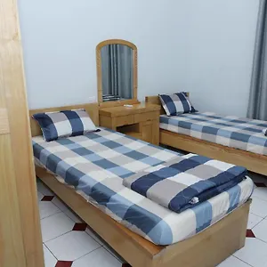 Golden Snake Hostel *