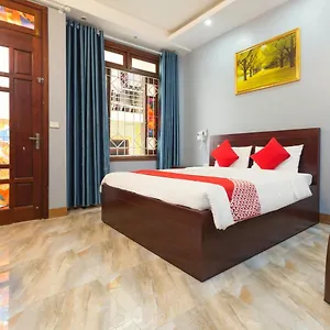 Hotel Oyo 833 Hoang Gia